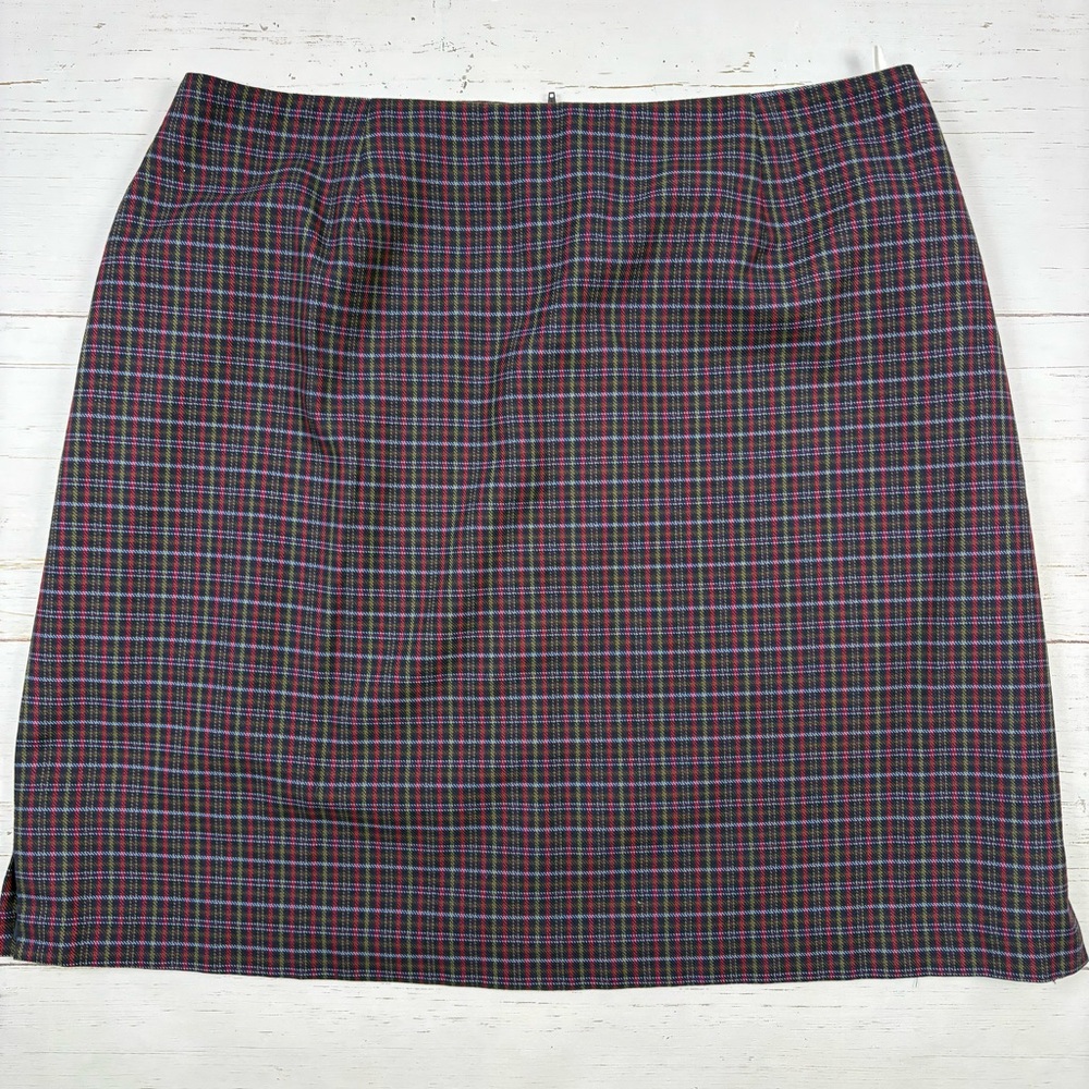 First Issue Liz Claiborne Plaid Skirt 18